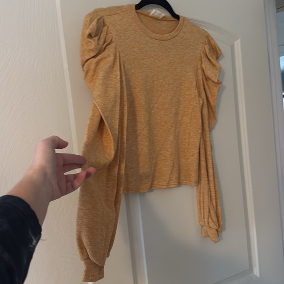 Fun Crop Top - Picture 3 of 4